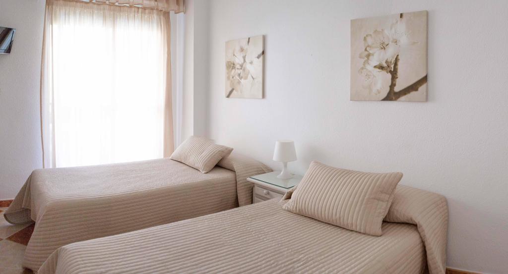 Hostal Jomarijo Фуэнхирола Экстерьер фото