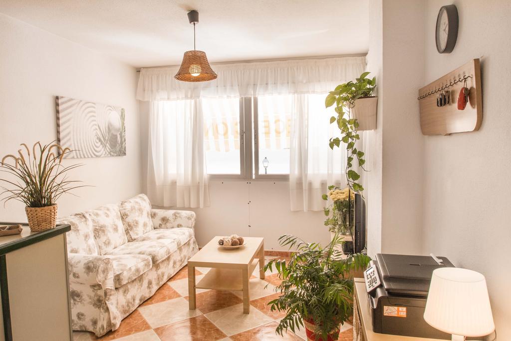 Hostal Jomarijo Фуэнхирола Экстерьер фото